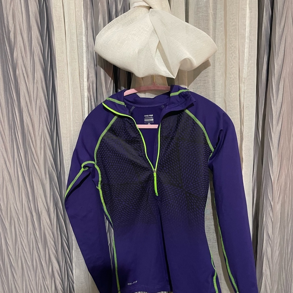 New, Nike Purple and Green Long Sleeve Athletic Top Jacket
